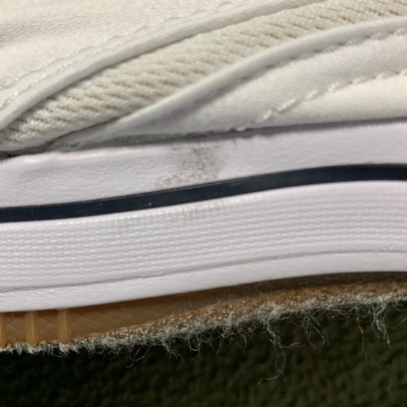 GUC Keds white shoes.  Size 8.5 - Picture 9 of 12